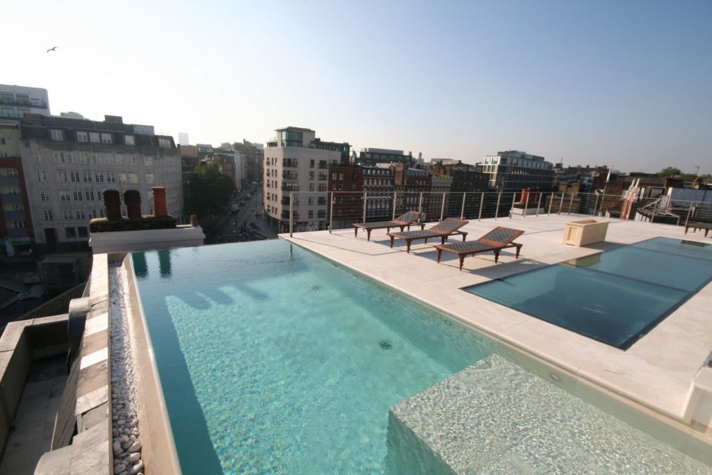 London rooftop pool in the Grade II listed "Sessions House" private club