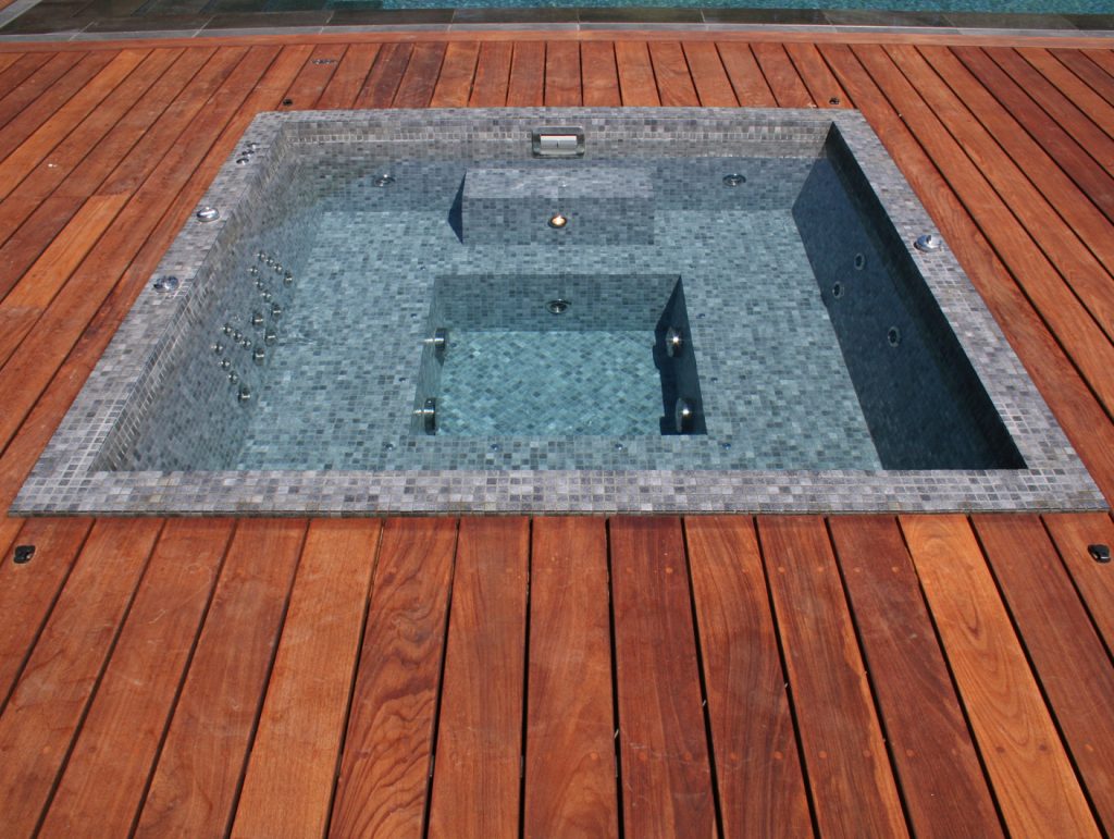 Inground Tiled Spa