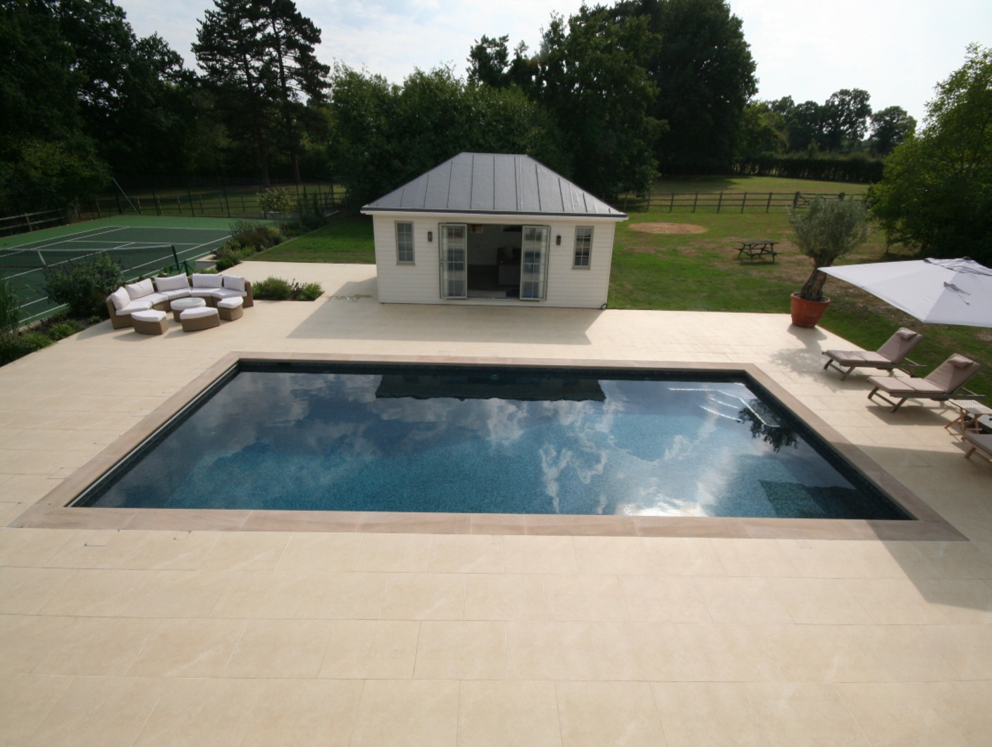 GOLD British Pool & Hot Tub Awards 2023 Residential Outdoor Concrete Pools Category 2